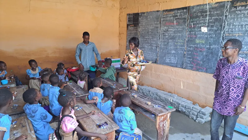 Základní škola ve městě Godomey v Beninu